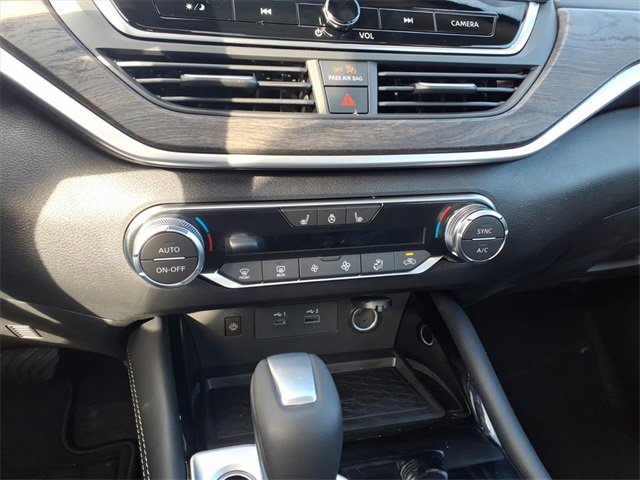 New 2025 Nissan Altima 2.5 SL image 15