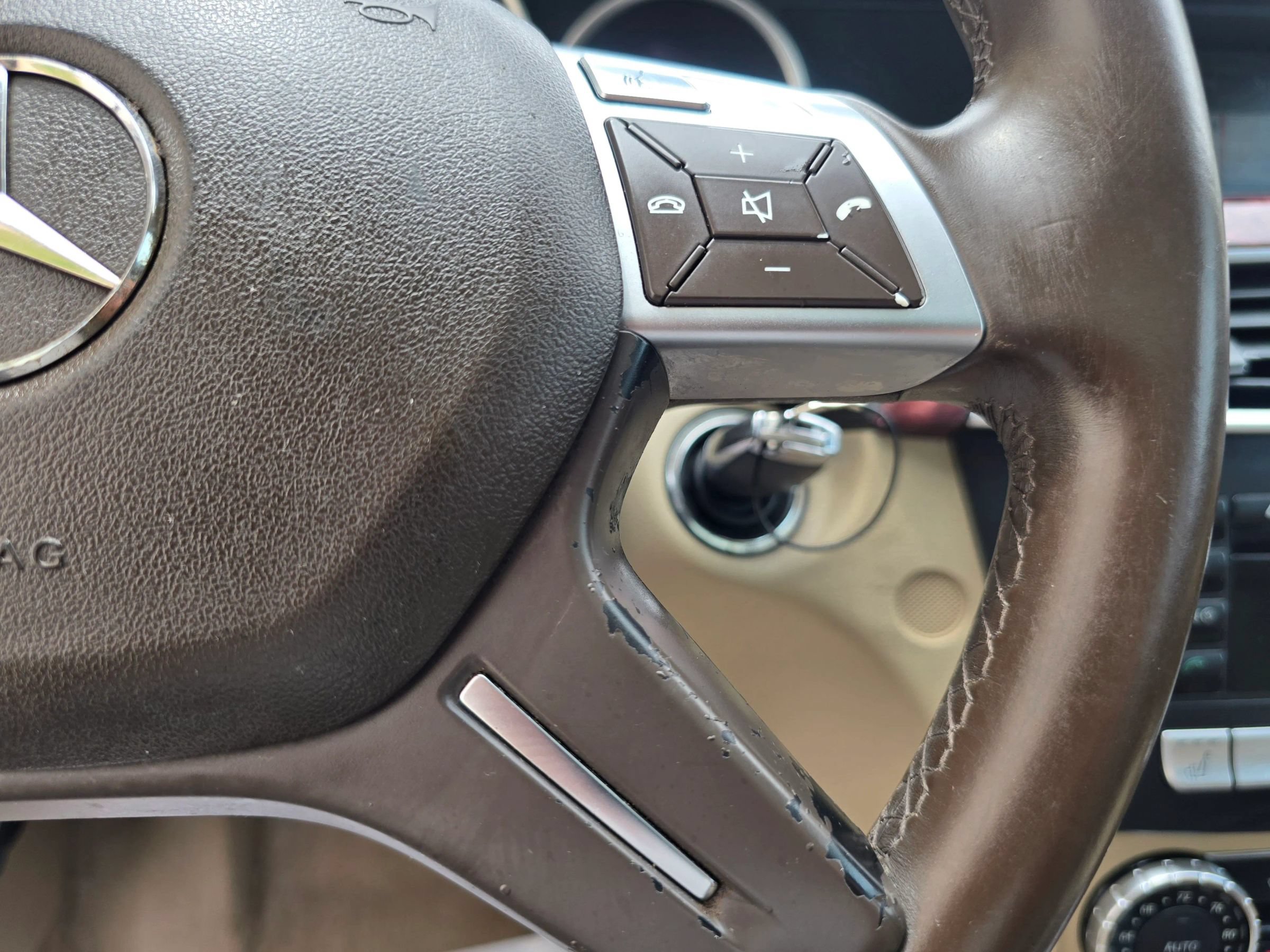 Used 2013 Mercedes-Benz C 250 Sedan image 25