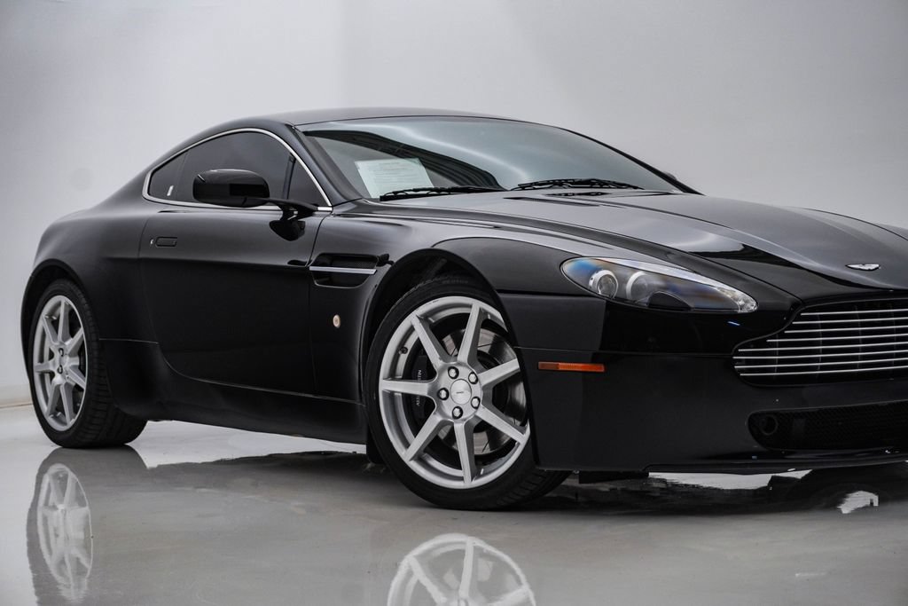 Used 2007 Aston Martin V8 Vantage Coupe RWD image 2