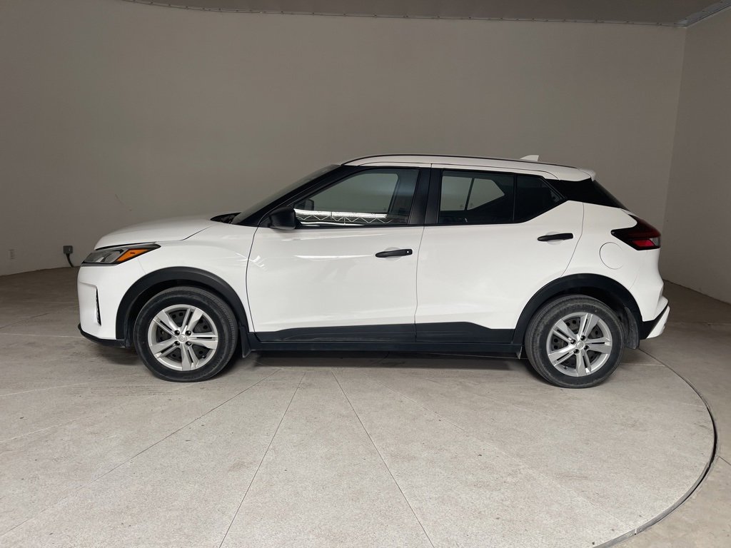 Used 2022 Nissan Kicks S image 9