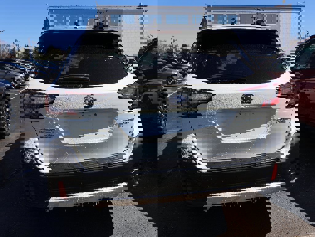 Used 2021 Subaru Outback Limited w/ Popular Package #2 image 16