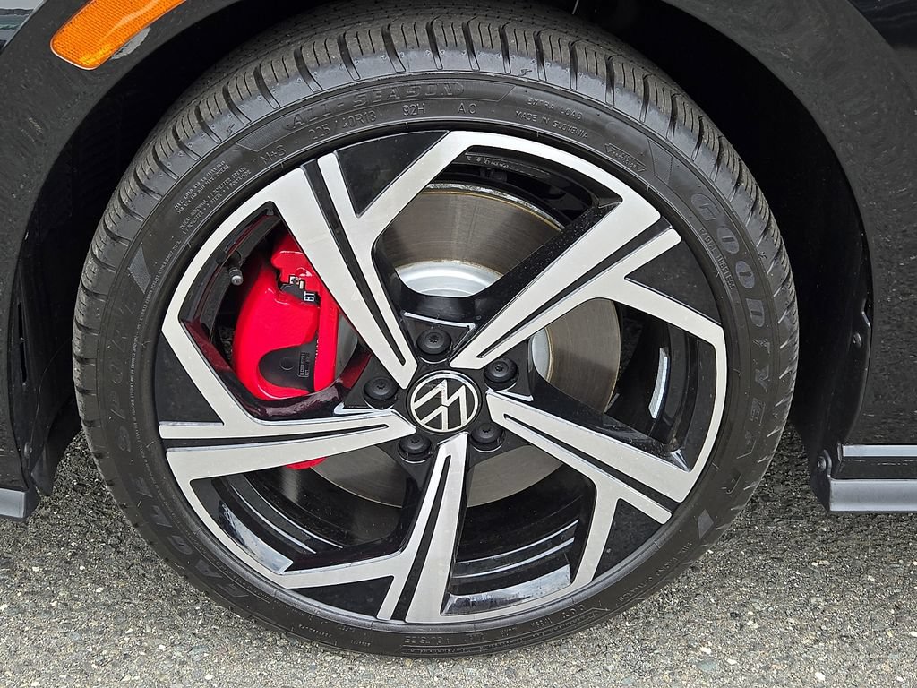 Certified 2025 Volkswagen GTI SE FWD image 8