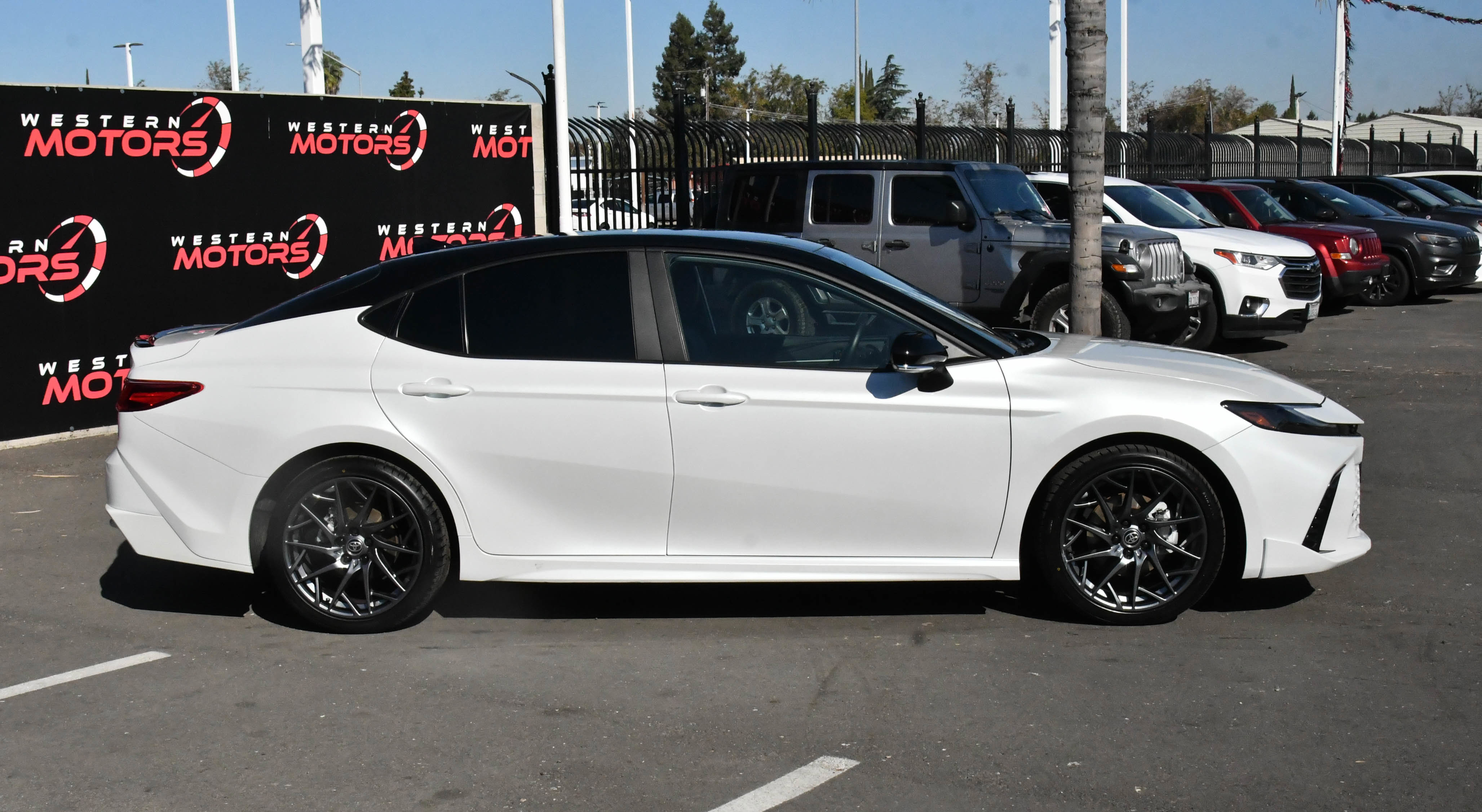 Used 2025 Toyota Camry XSE image 9