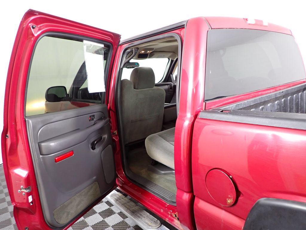 Used 2005 Chevrolet Silverado 1500 4x4 Crew Cab image 22