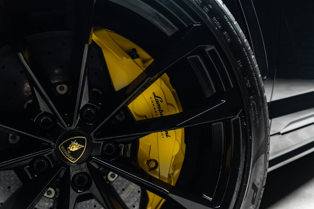 Used 2020 Lamborghini Urus AWD/4WD image 4