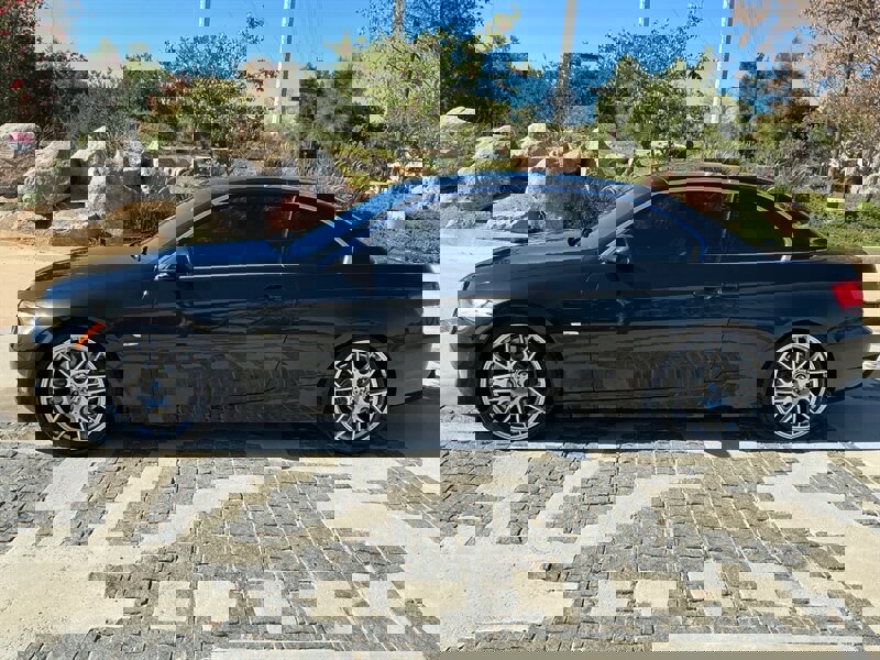 Used 2009 BMW 335i Convertible image 7