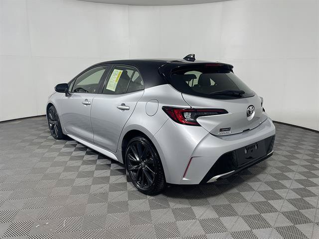 Used 2023 Toyota Corolla XSE FWD image 5