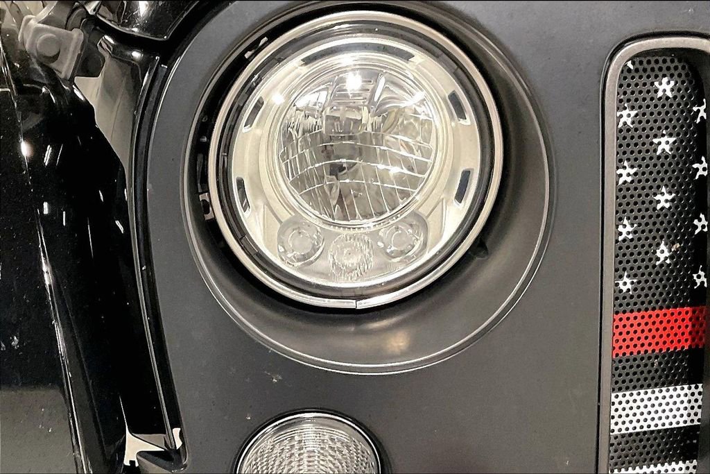 Used 2017 Jeep Wrangler Unlimited Rubicon image 37