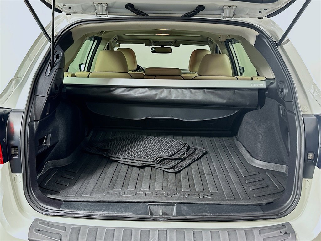 Used 2016 Subaru Outback 2.5i Limited image 16