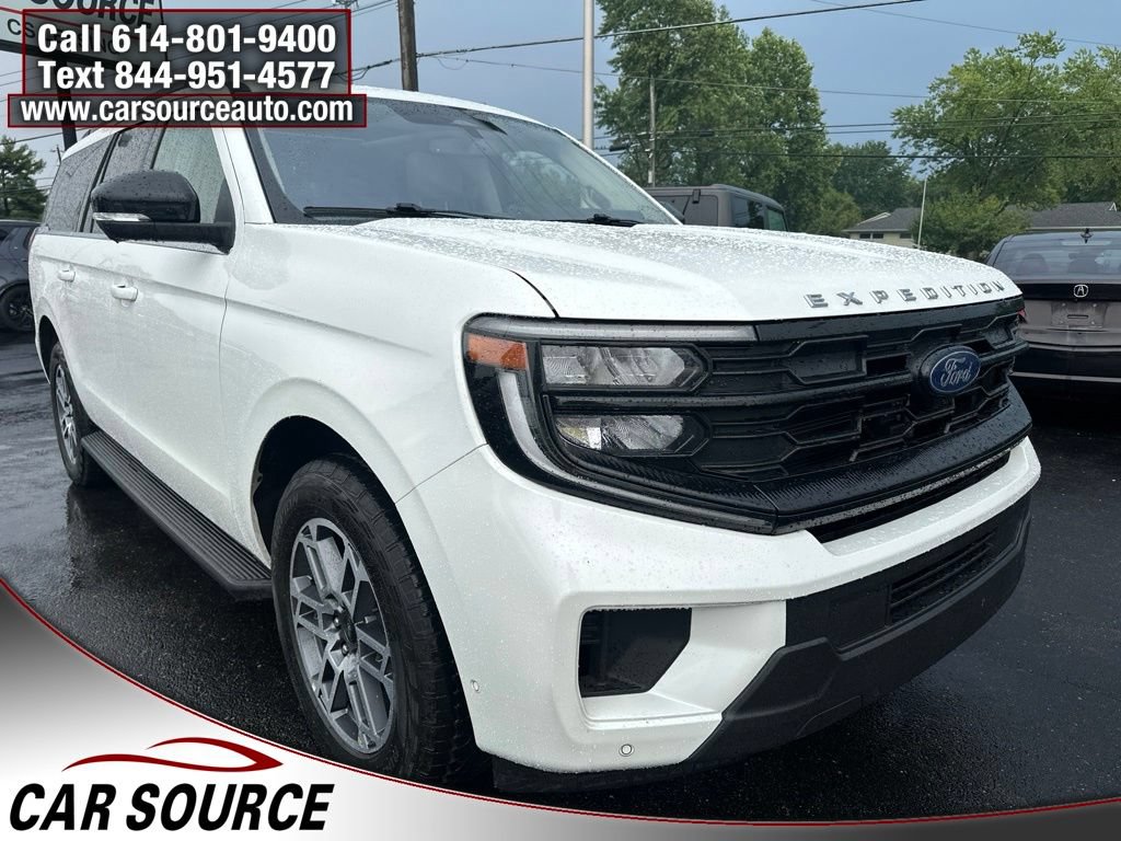Used 2025 Ford Expedition Max Active AWD/4WD image 11