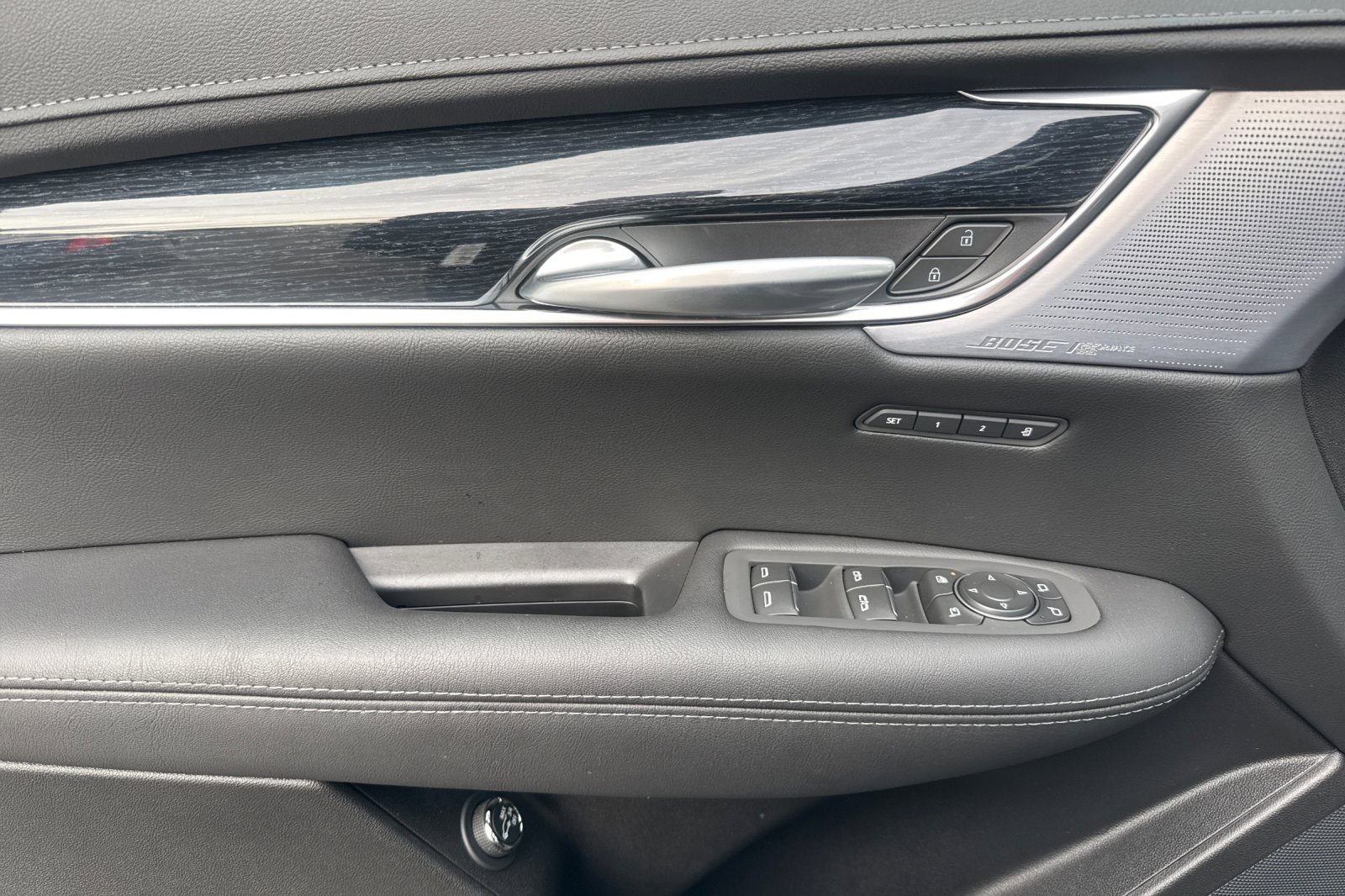 Used 2025 Cadillac XT5 Premium Luxury w/ LPO, Red Accent Package image 10