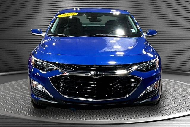 Used 2023 Chevrolet Malibu RS FWD image 2