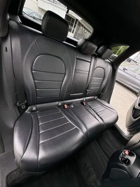 Used 2019 Mercedes-Benz GLC 300 4MATIC image 25