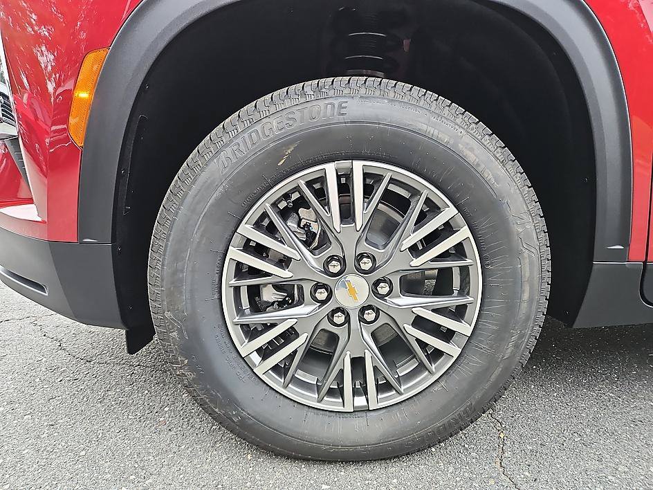 New 2027 Chevrolet Traverse LT AWD/4WD image 8