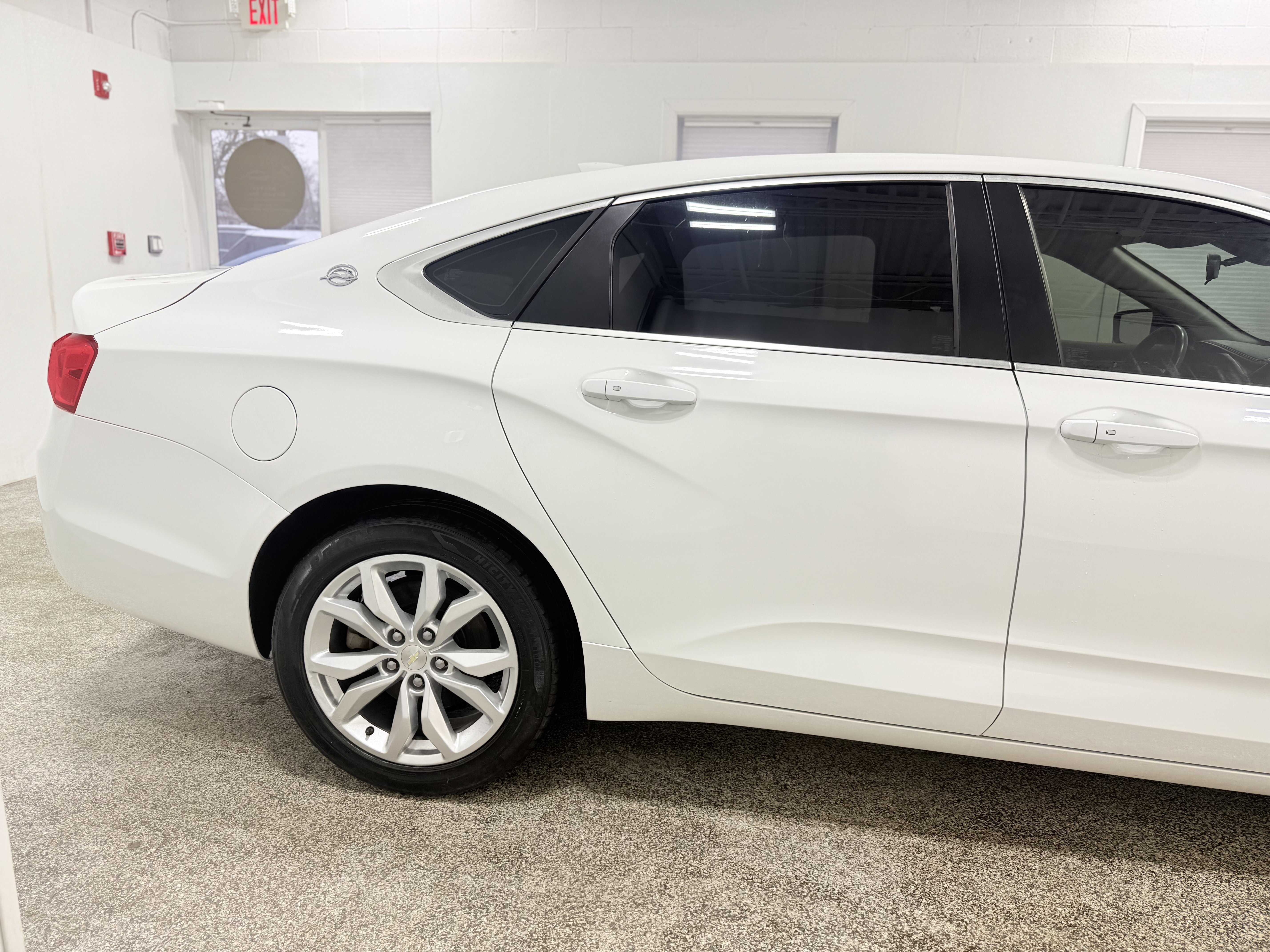 Used 2018 Chevrolet Impala LT image 9