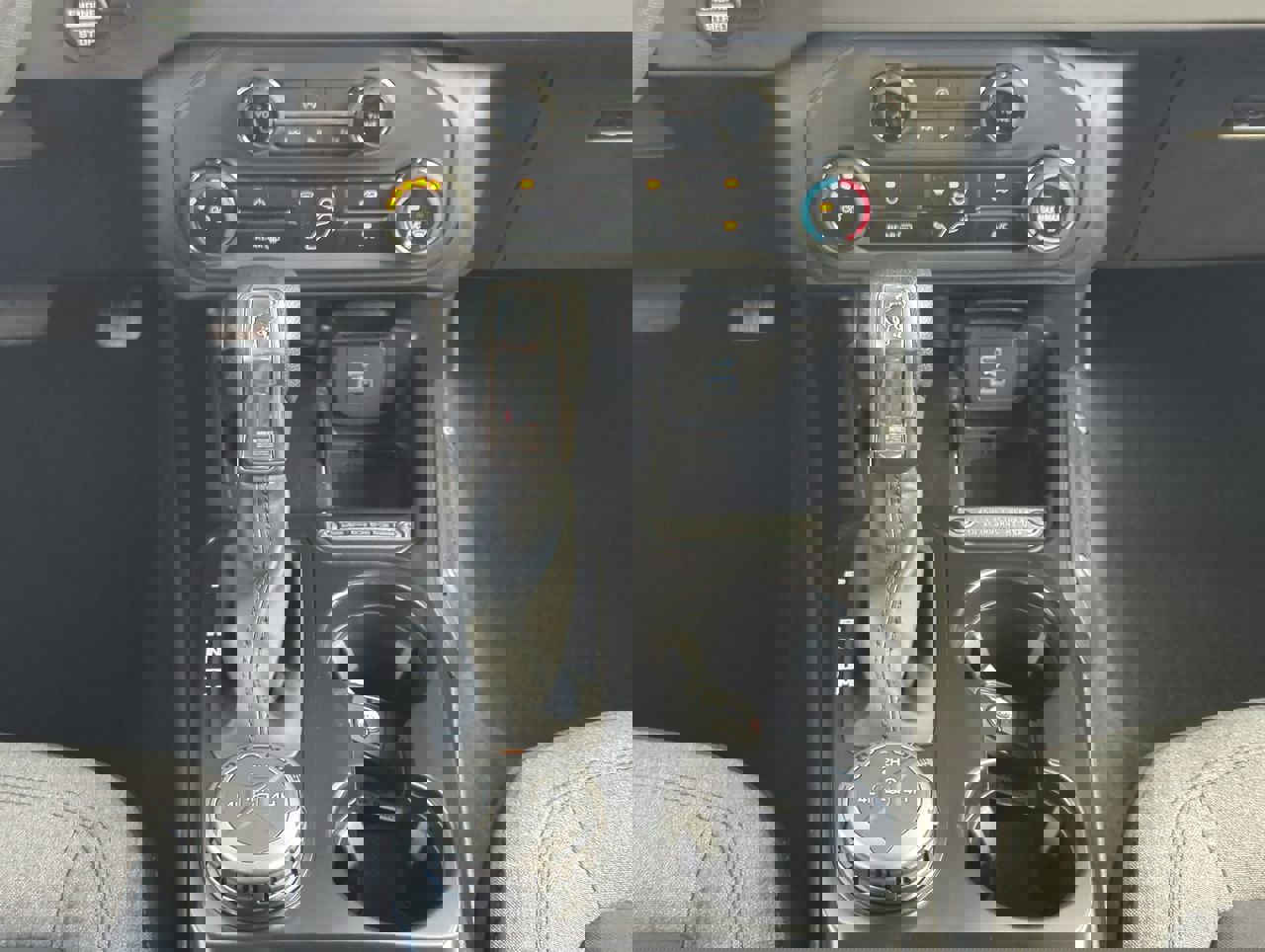 New 2025 Ford Bronco 4-Door image 17