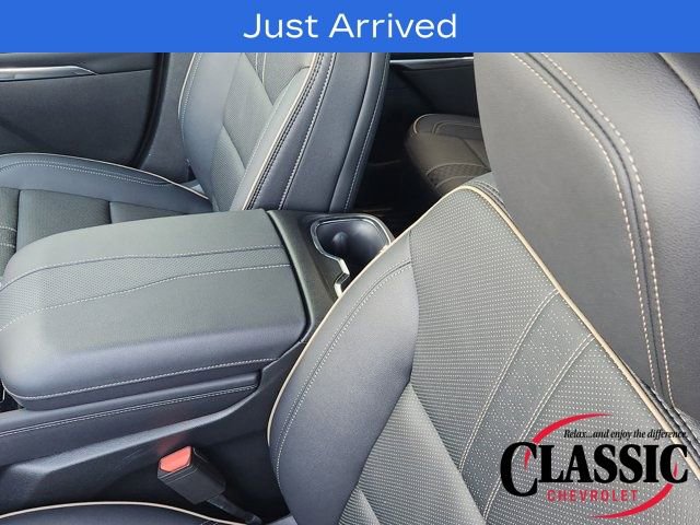 Used 2025 Chevrolet Traverse High Country image 30