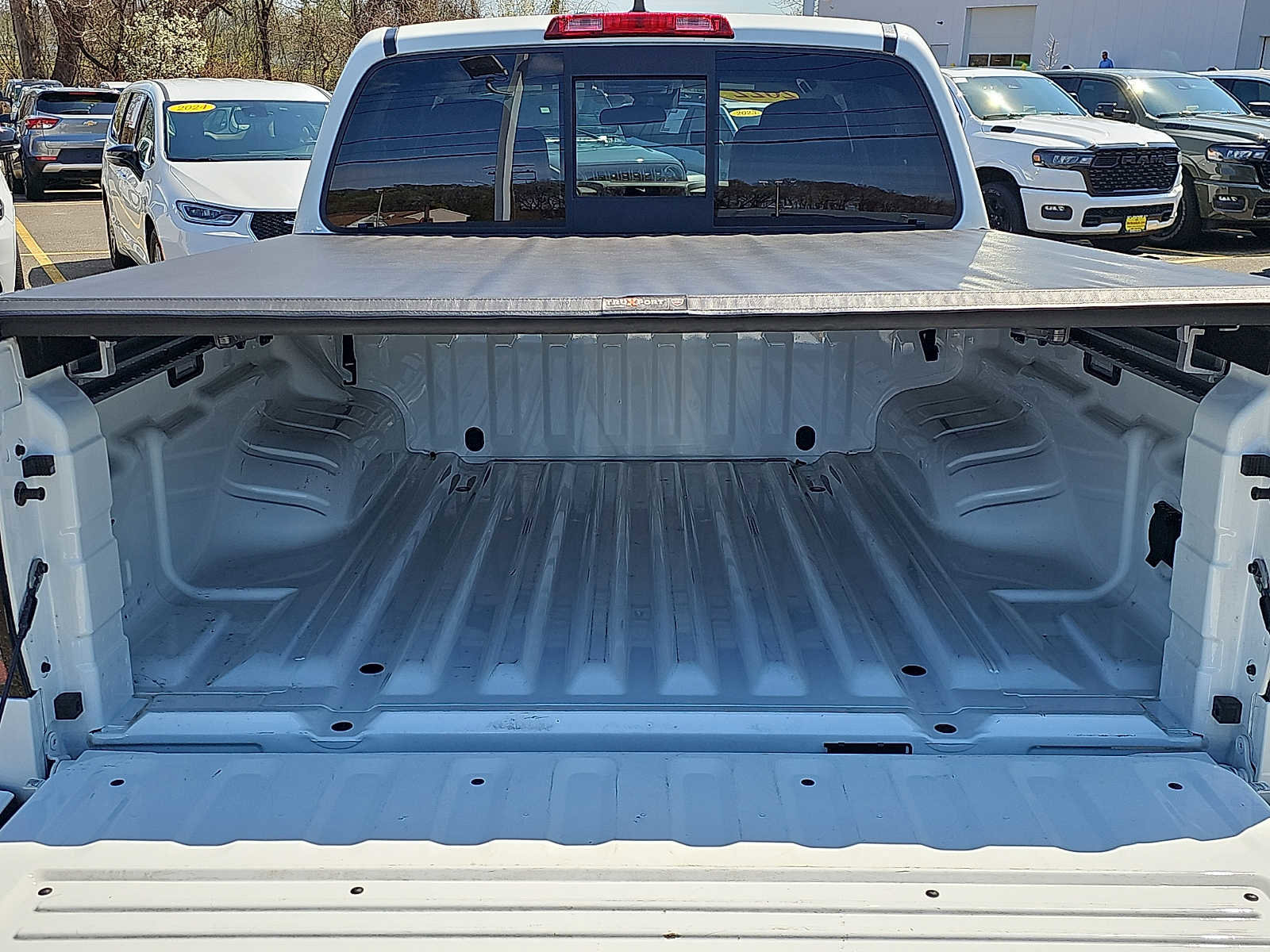 Used 2022 Nissan Frontier SV image 29