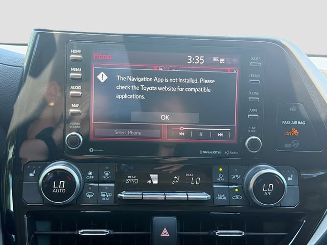Used 2021 Toyota Highlander XLE FWD image 34