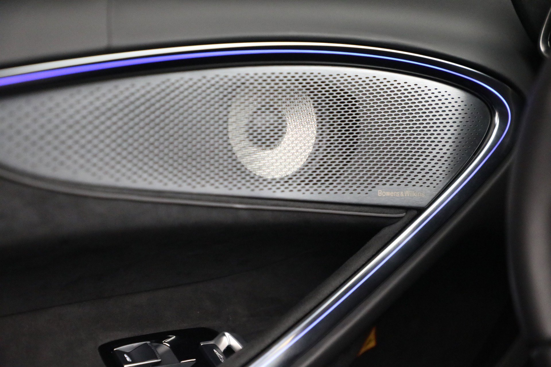 New 2025 McLaren Artura Spider image 43