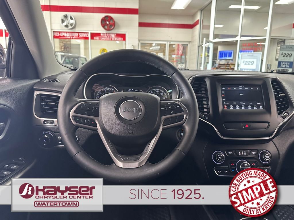 Used 2019 Jeep Cherokee Latitude Plus w/ Comfort/Convenience Group FWD image 14