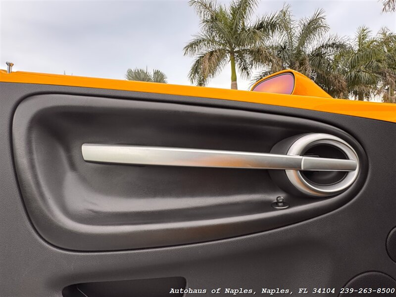 Used 2005 Chevrolet SSR w/ Preferred Equipment Group RWD image 36