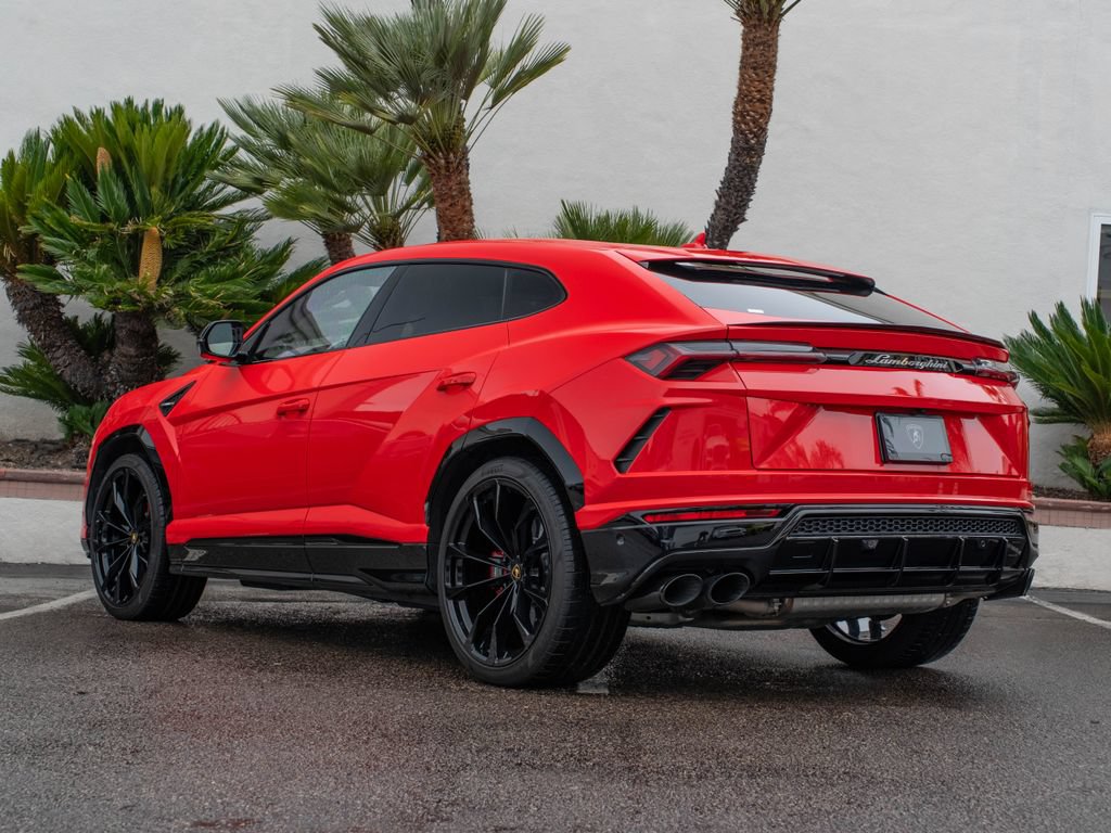 Used 2022 Lamborghini Urus AWD/4WD image 42