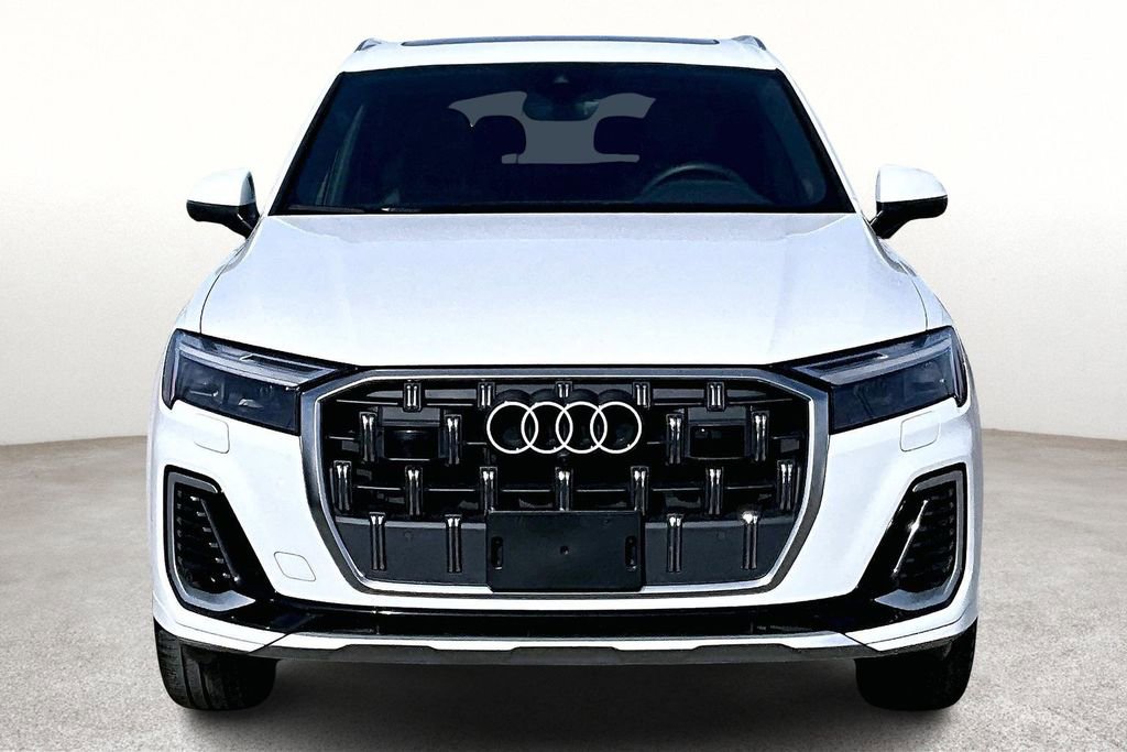 Used 2025 Audi Q7 3.0T Premium Plus AWD/4WD image 4