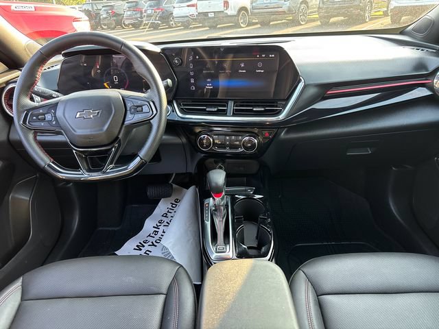 Used 2025 Chevrolet Trax RS w/ Driver Confidence Package FWD image 10