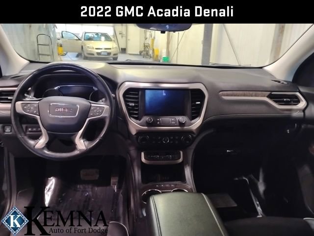 Used 2022 GMC Acadia Denali w/ Denali Ultimate Package image 13