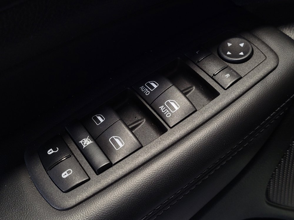 Used 2021 Jeep Grand Cherokee Laredo X RWD image 27