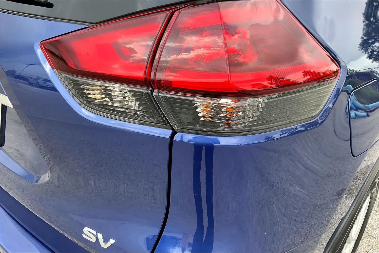 Used 2020 Nissan Rogue SV FWD image 30