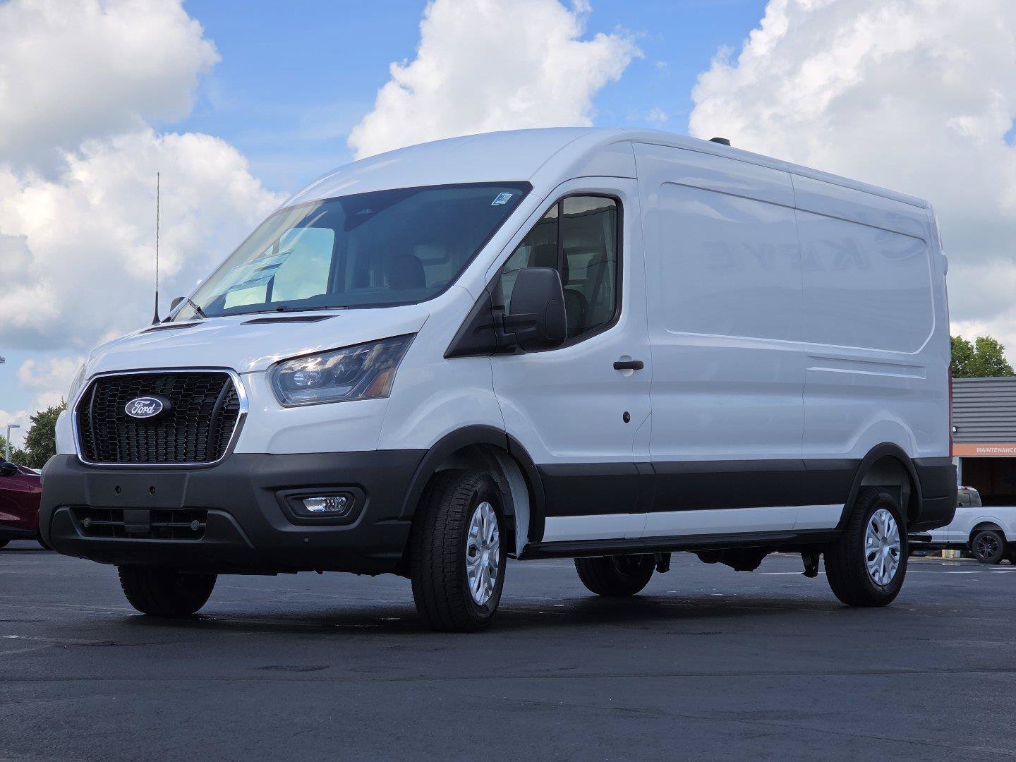 New 2026 Ford Transit 250 148 Medium Roof w/ Interior Upgrade Package RWD image 9