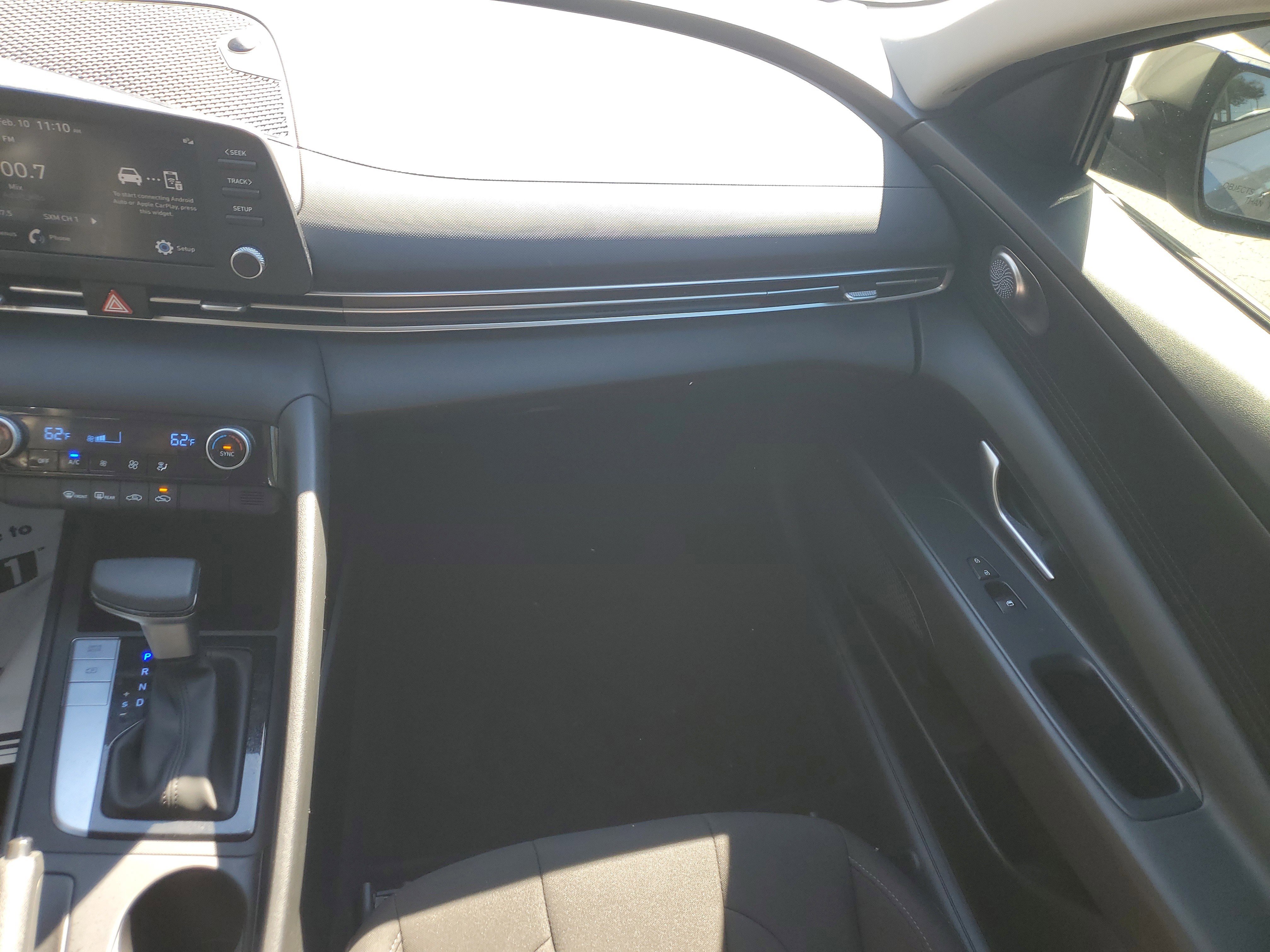 Used 2023 Hyundai Elantra SEL image 15