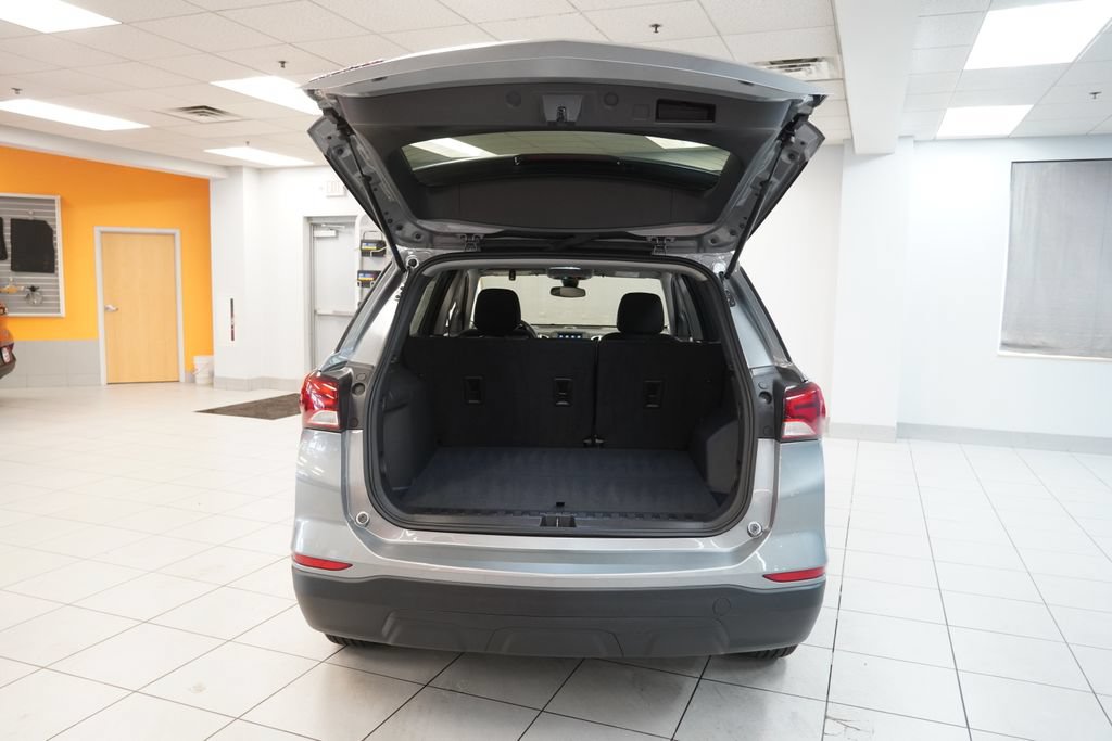 Used 2024 Chevrolet Equinox LS FWD image 9