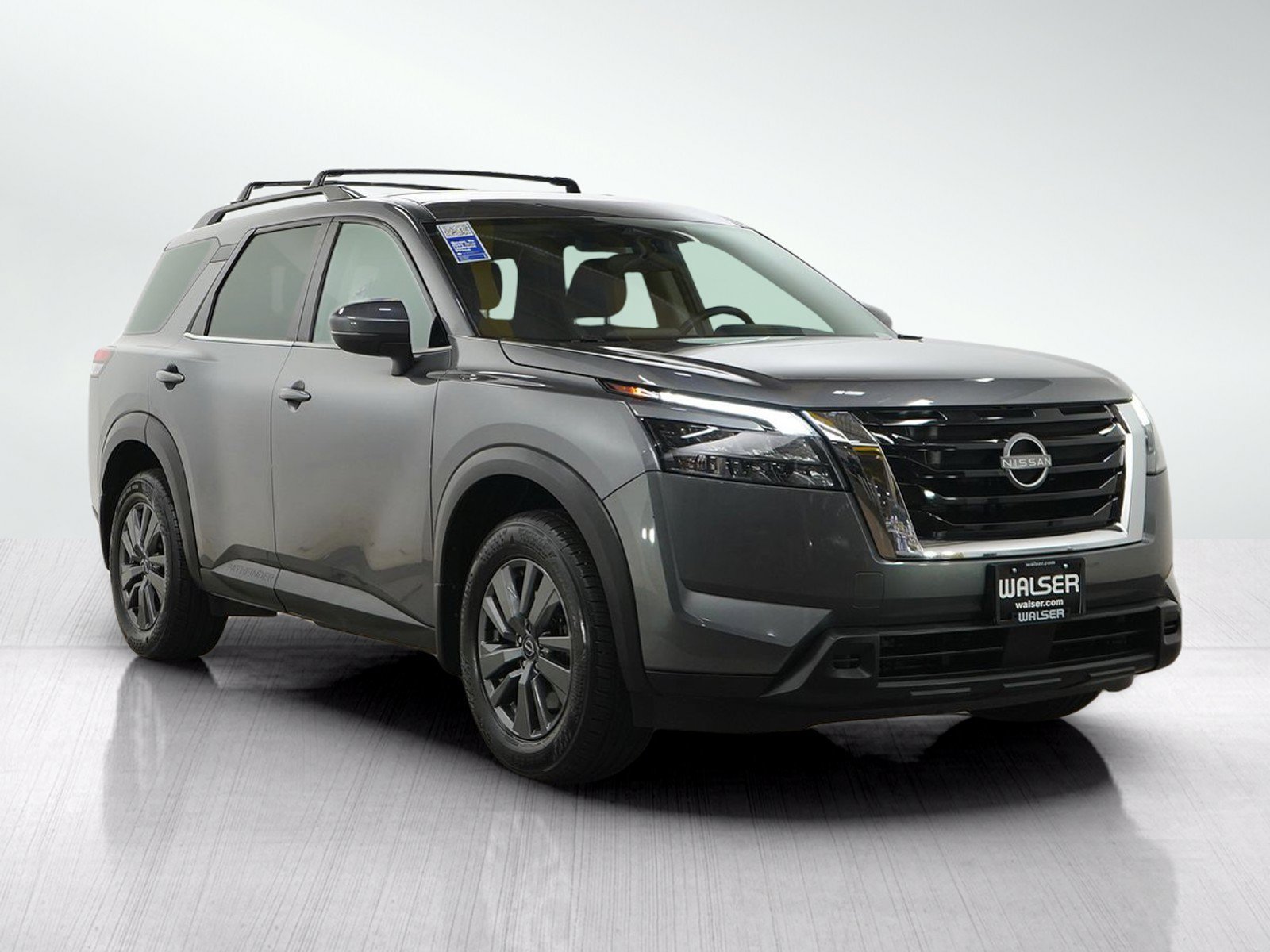Used 2023 Nissan Pathfinder SV AWD/4WD image 7