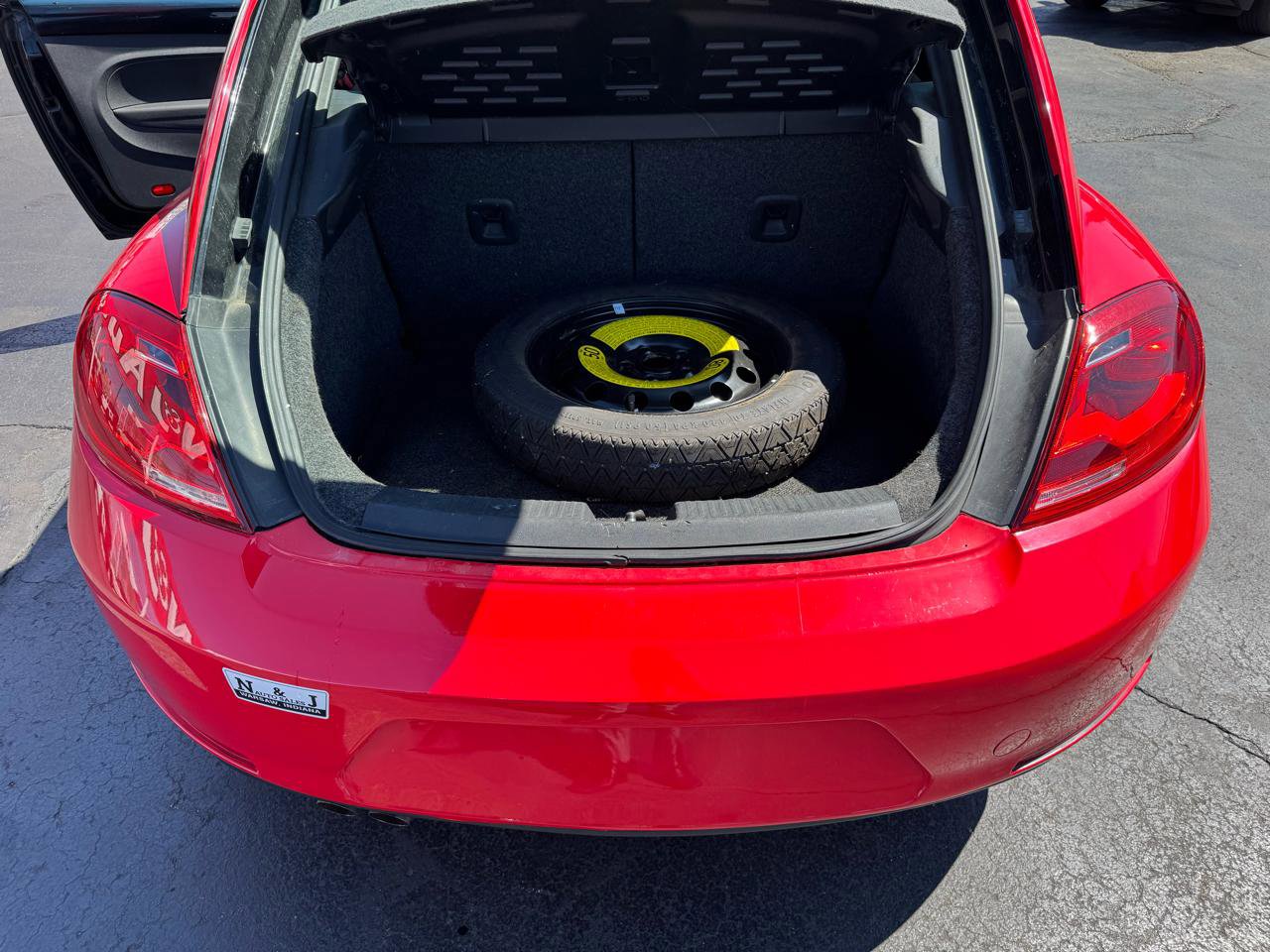 Used 2012 Volkswagen Beetle 2.5 image 26