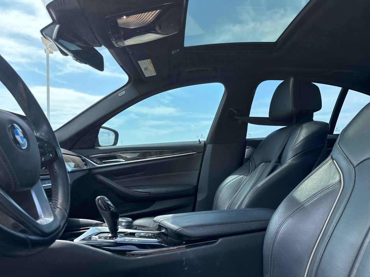 Used 2019 BMW 530i w/ Premium Package RWD image 43