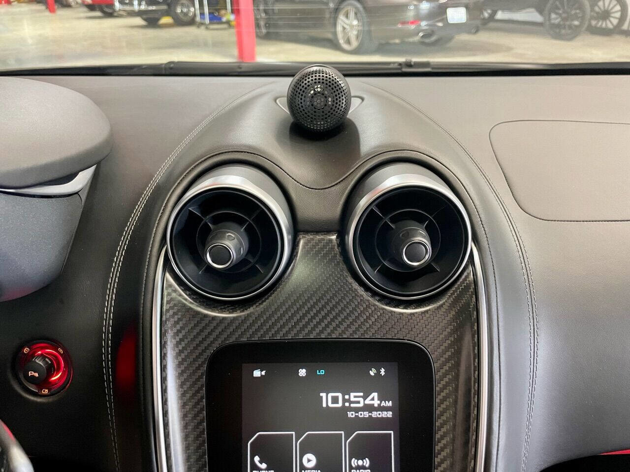 Used 2017 McLaren 570S image 42