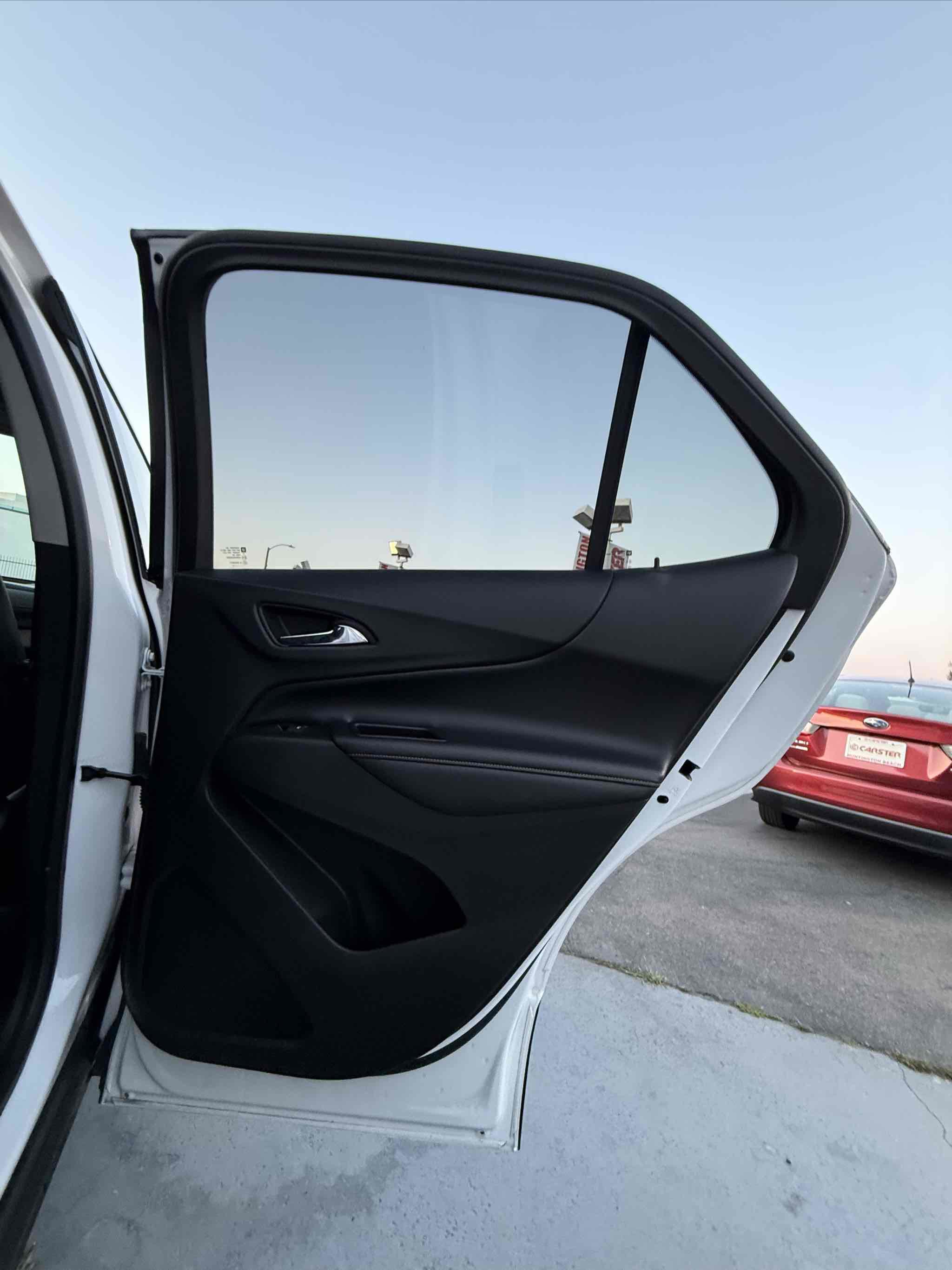Used 2018 Chevrolet Equinox Premier FWD image 41