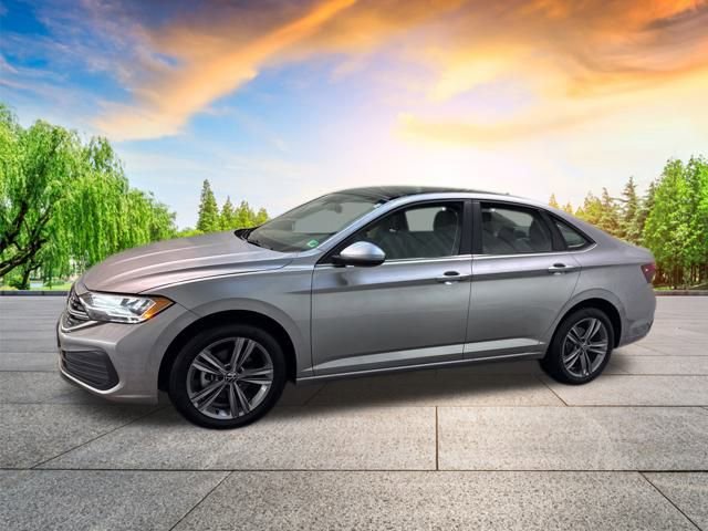 Certified 2023 Volkswagen Jetta SE w/ Panoramic Sunroof Package image 7