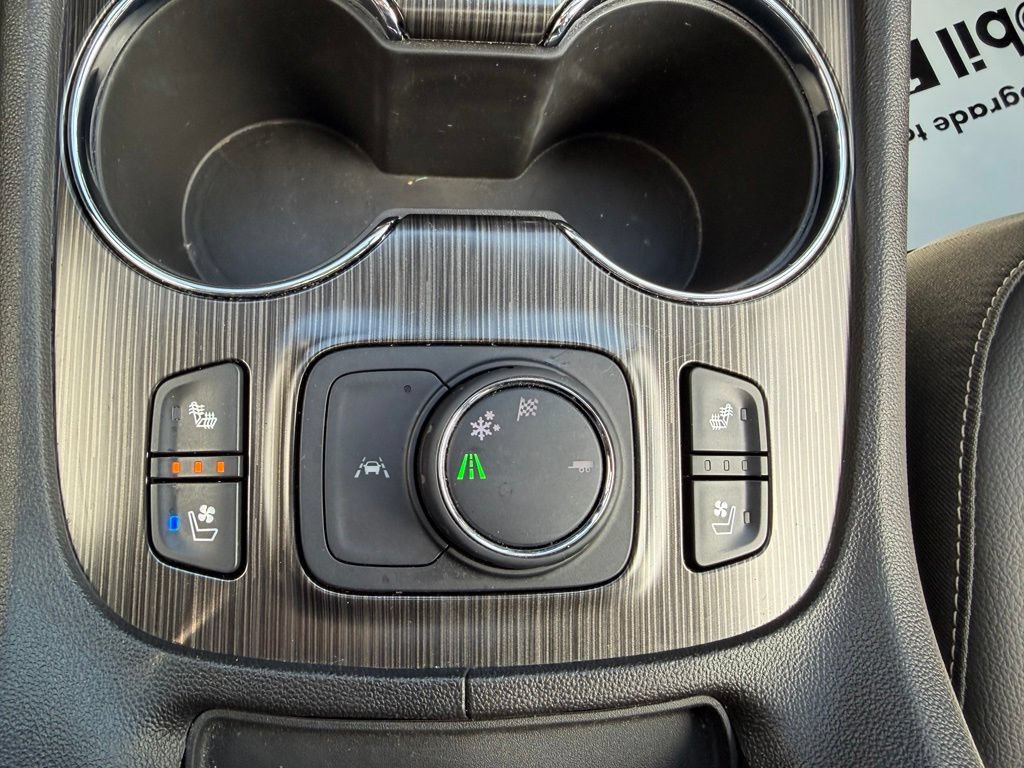 Certified 2023 GMC Acadia SLT w/ Elevation Edition FWD image 34