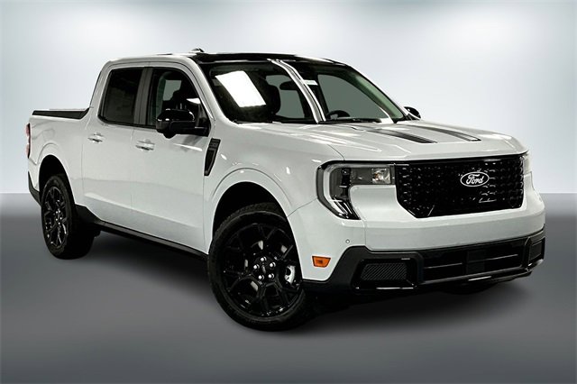 New 2025 Ford Maverick Lariat w/ Black Appearance Package