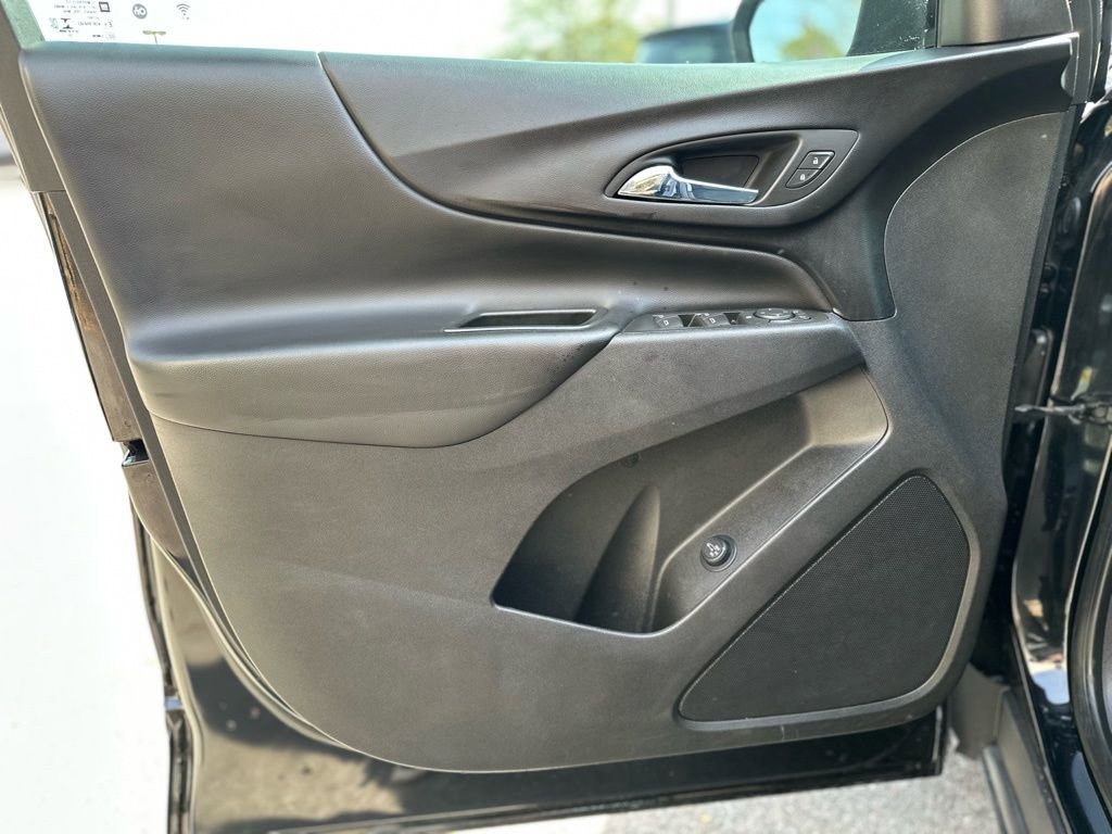 Used 2021 Chevrolet Equinox LT image 28