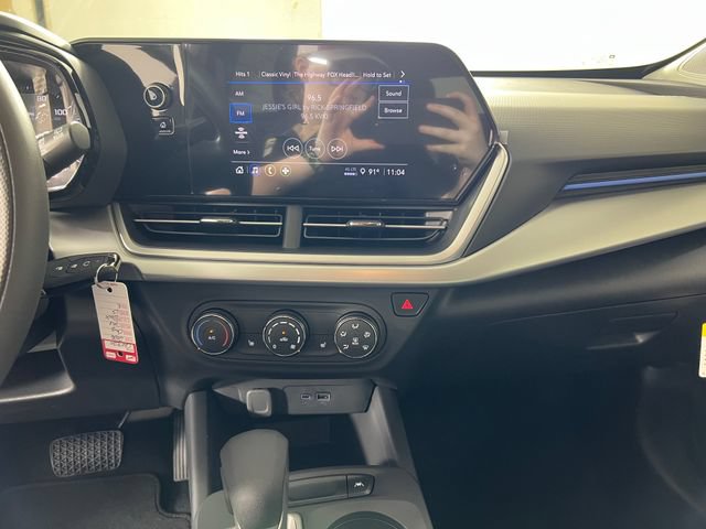 New 2026 Chevrolet Trax LS w/ LS Convenience Package FWD image 17