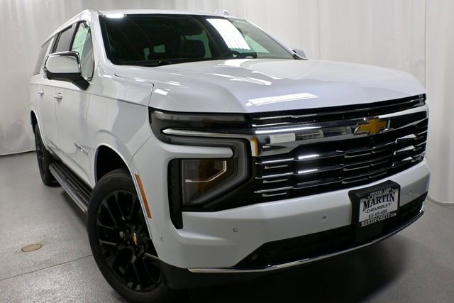 New 2026 Chevrolet Suburban Premier AWD/4WD image 2