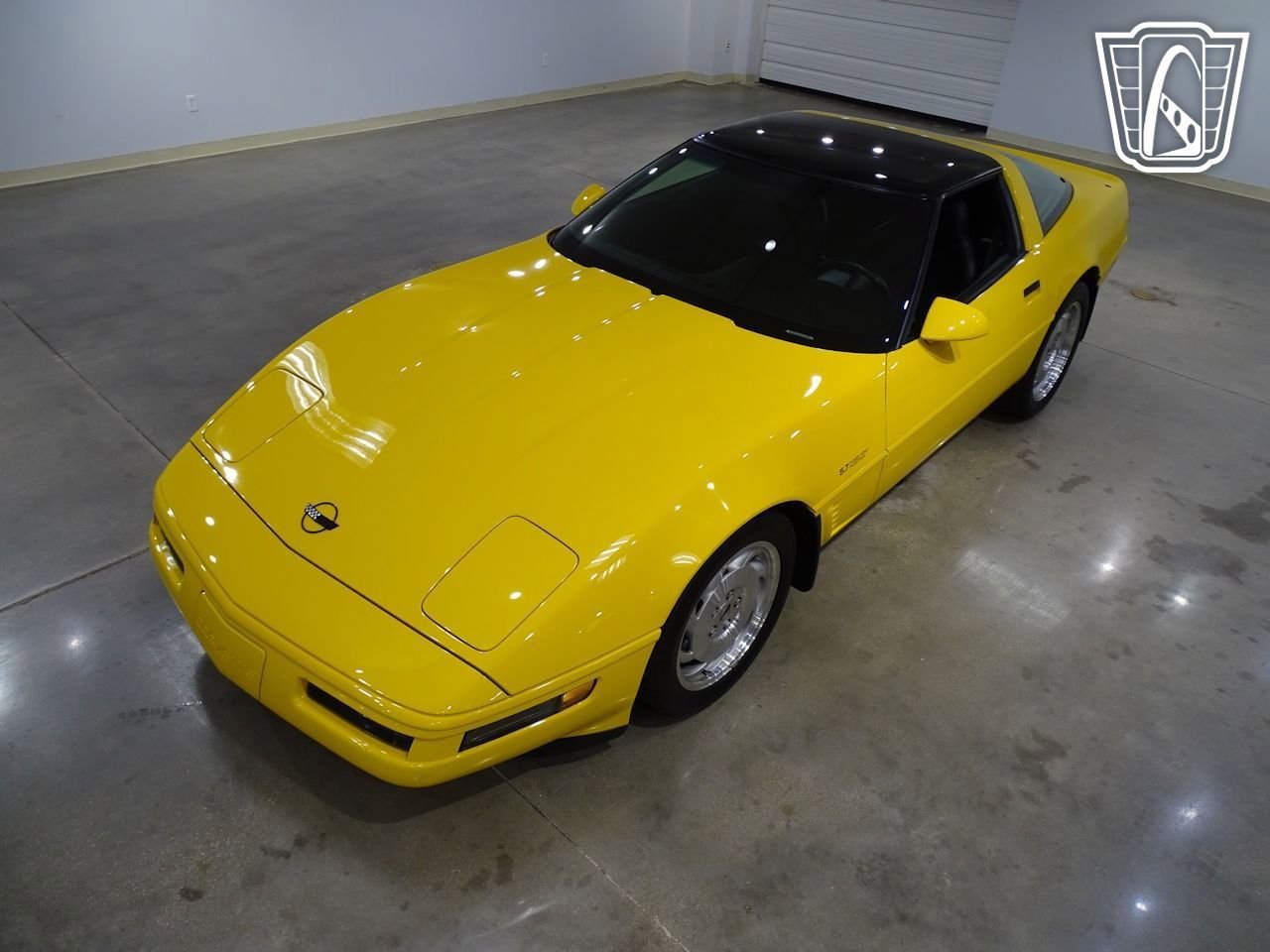 Used 1996 Chevrolet Corvette Coupe RWD image 3