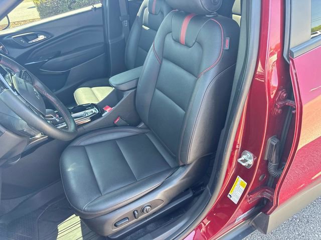 Used 2025 Chevrolet Trax RS w/ Sunroof Package FWD image 33
