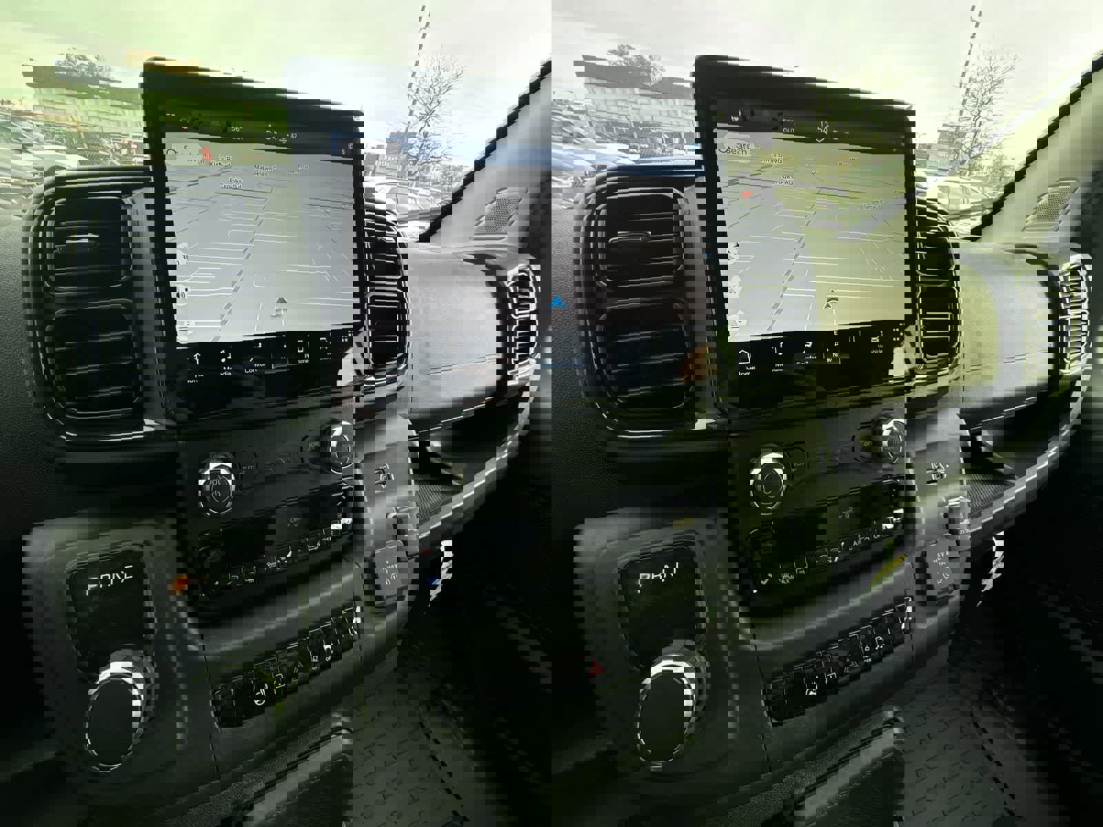 Used 2024 RAM ProMaster 3500 w/ Delivery Van Package image 24