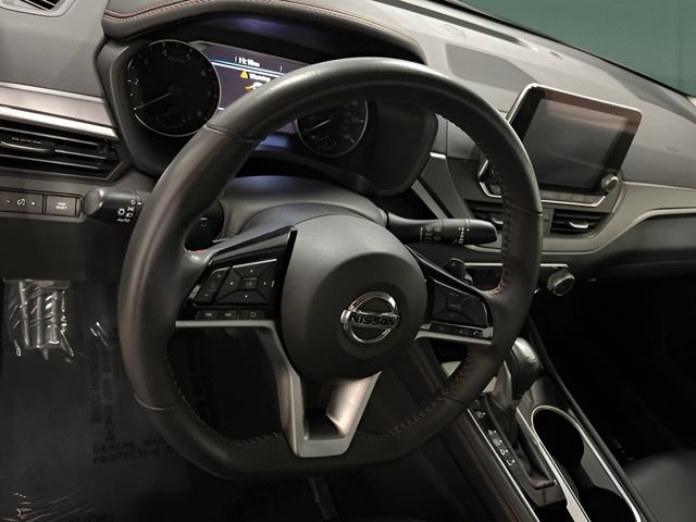 Used 2024 Nissan Altima 2.5 SR FWD image 18